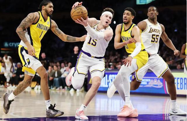 yc, 力和运动能, 湖人越是高