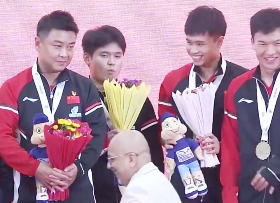 送到鼻子边, 网友称