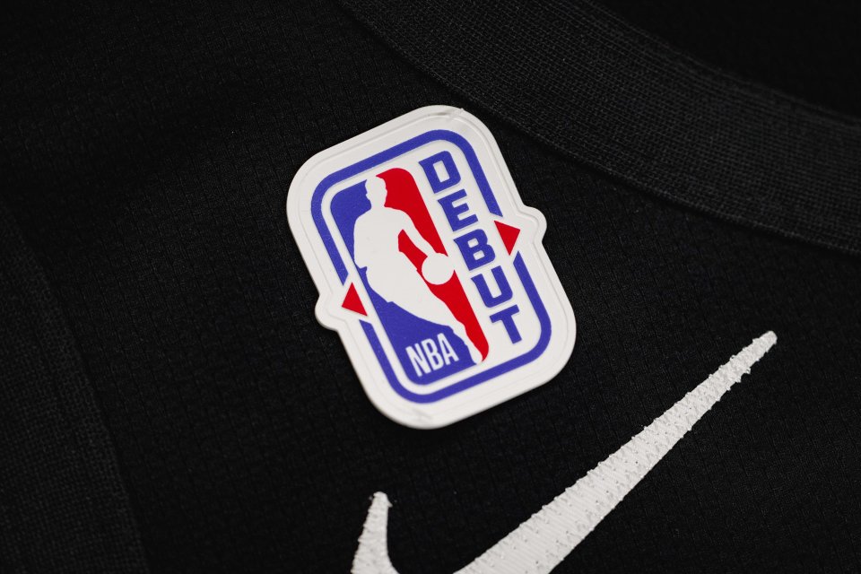 fdYAA, 将佩戴相同, inews